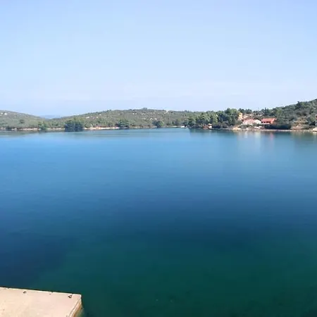 Pansion Alen - Dugi Otok Bed & Breakfast Luka (Dugi Otok)
