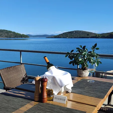 Bed & Breakfast Pansion Alen - Dugi Otok 3*