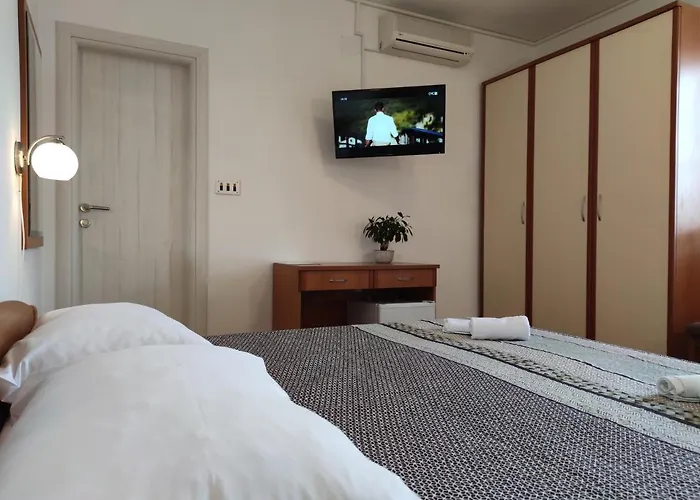 Bed & Breakfast Pansion Alen - Dugi Otok 3*