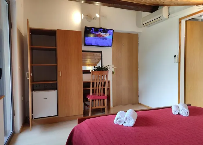 Pansion Alen - Dugi Otok Bed & Breakfast