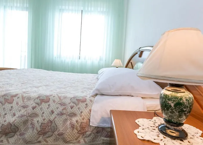 Pansion Alen - Dugi Otok Bed & Breakfast 3*