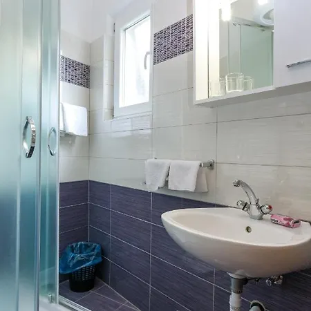 Pansion Alen - Dugi Otok 3* Luka (Dugi Otok)