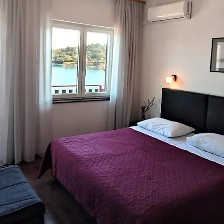 Pansion Alen - Dugi Otok 3*