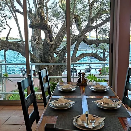 Bed and breakfast Pansion Alen - Dugi Otok 3*