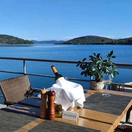 Bed and breakfast Pansion Alen - Dugi Otok 3*
