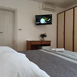 Bed & Breakfast Pansion Alen - Dugi Otok 3*