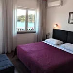 Pansion Alen - Dugi Otok 3*