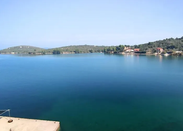 Pansion Alen - Dugi Otok לינה וארוחת בוקר Luka (Dugi Otok)